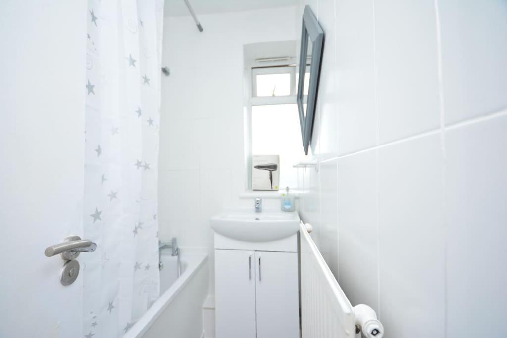 London Zone2 Classic 3 Bedroom Екстериор снимка